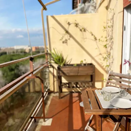 Apartment Yellow Sweet Rome